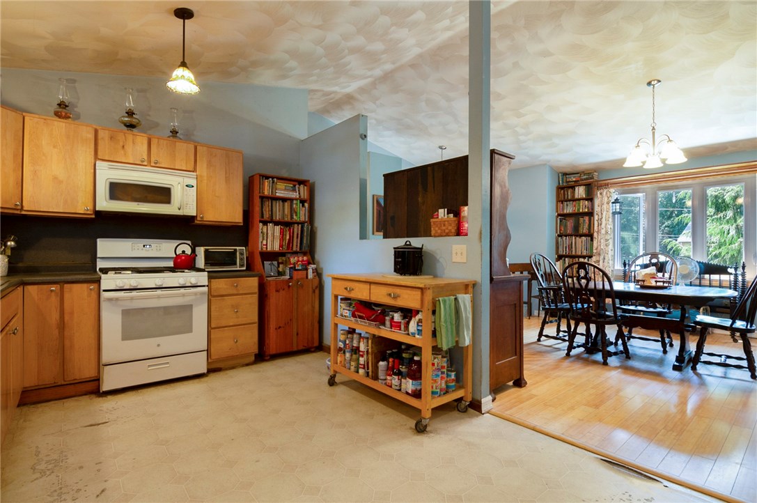 35 Beech Road Narragansett, RI 02882 - Photo 10 of 23