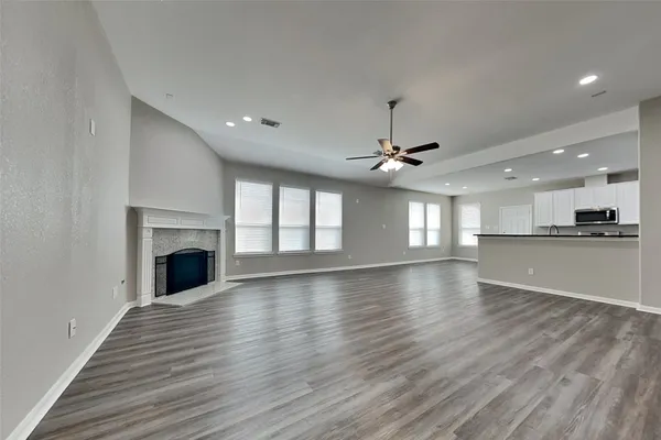 $2,400 | 9435 Edgeloch Drive, Spring, TX 77379