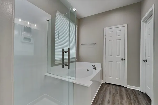 $2,400 | 9435 Edgeloch Drive, Spring, TX 77379