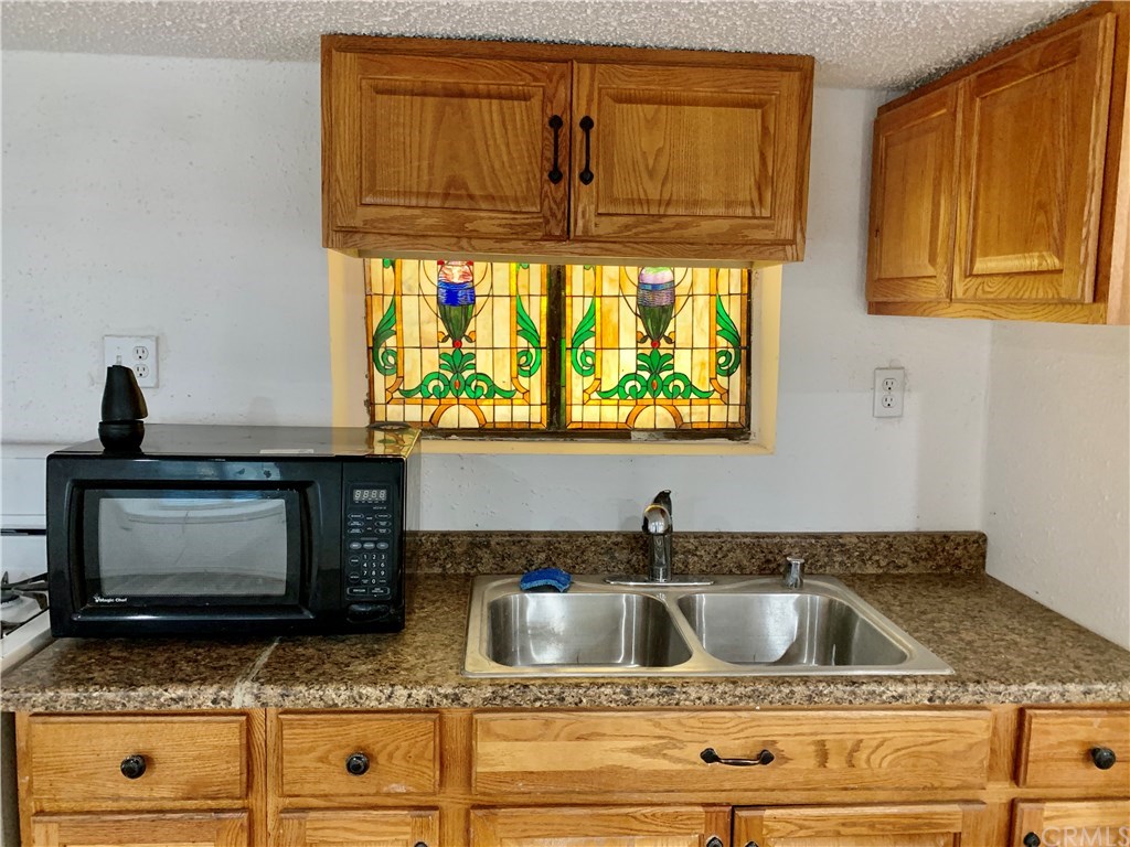 817 Big Oak Road Crestline, CA 92325 - Photo 14 of 24