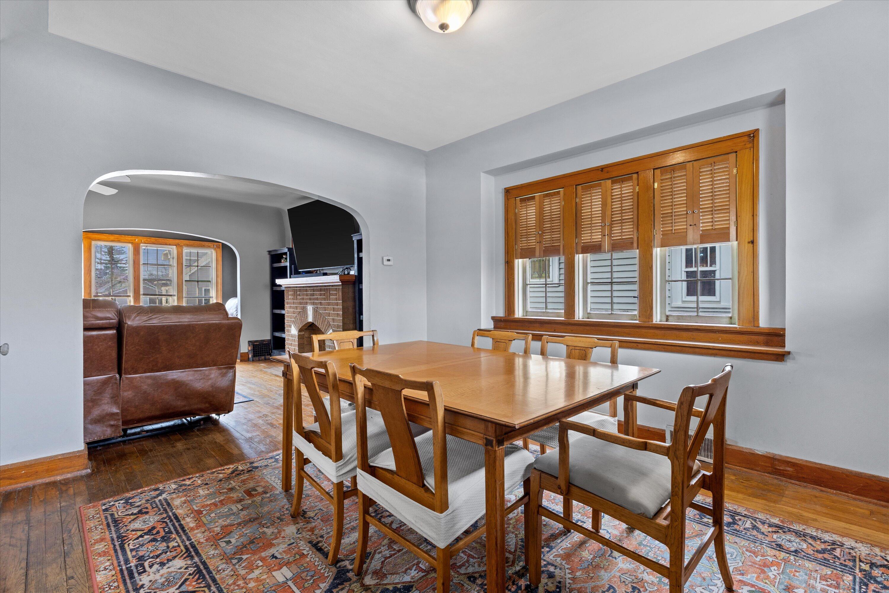 1106 Wolff Street Racine, WI 53402 - Photo 5 of 21 17-925A5508