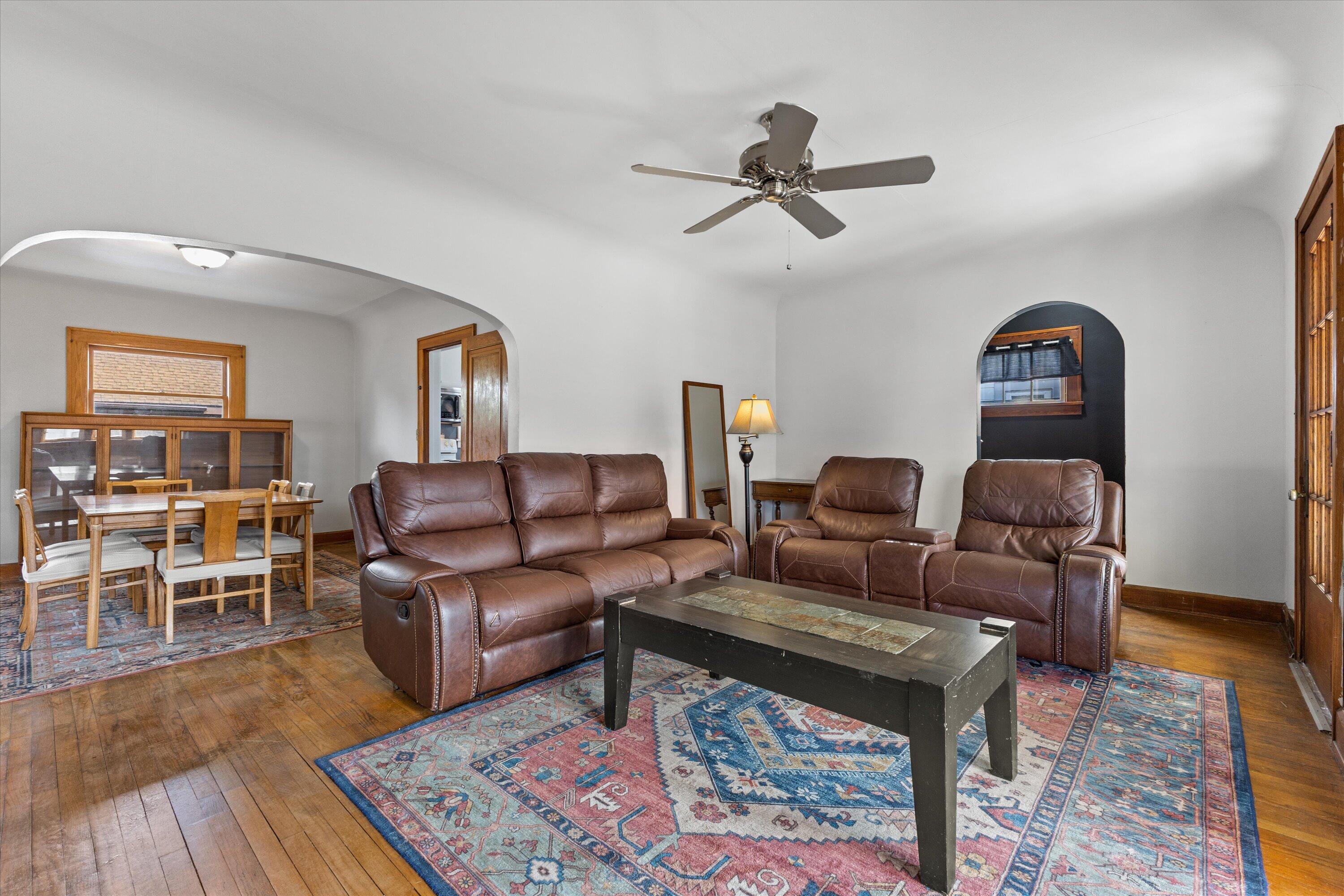 1106 Wolff Street Racine, WI 53402 - Photo 8 of 21 13-925A5484