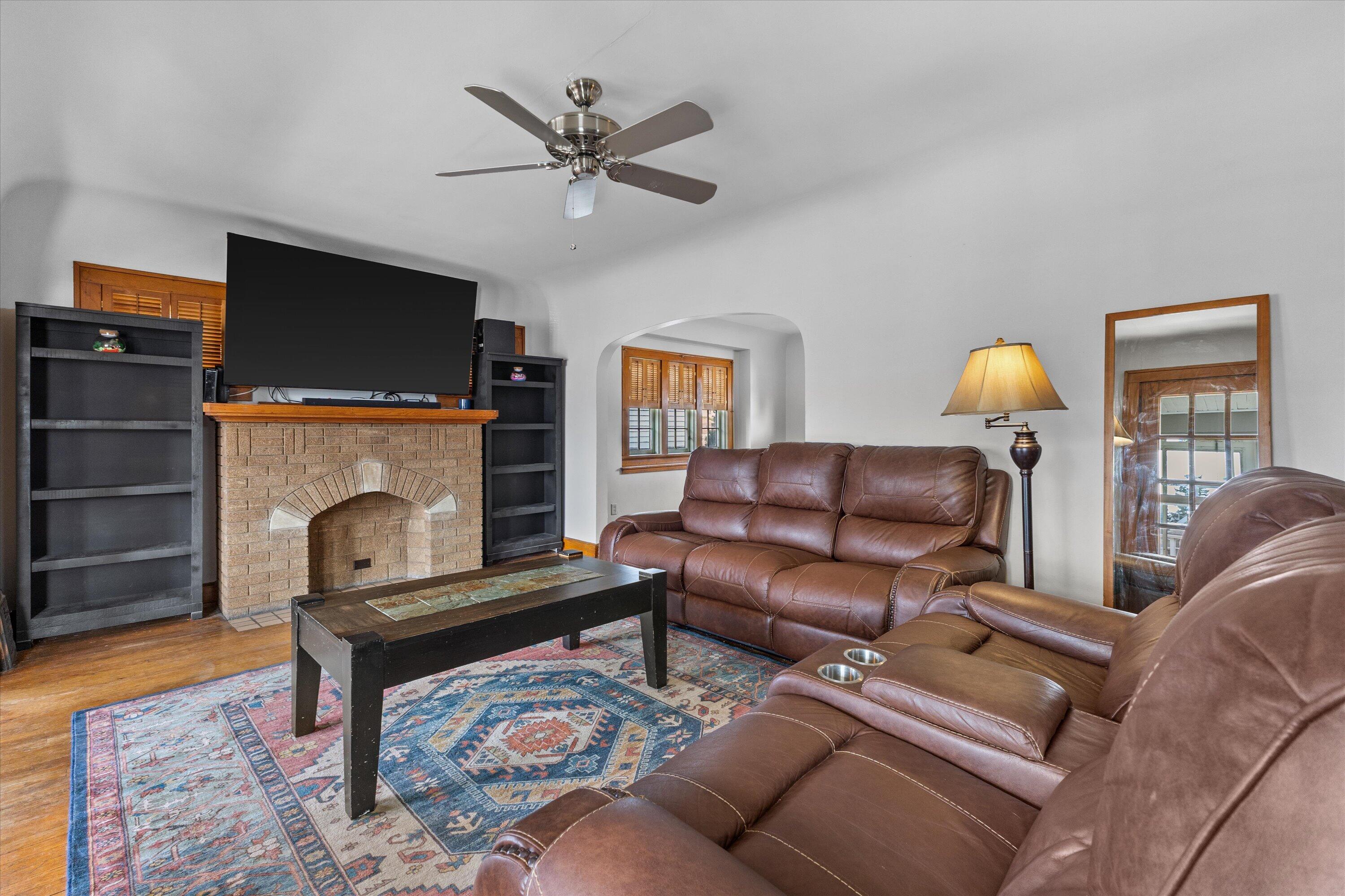 1106 Wolff Street Racine, WI 53402 - Photo 10 of 21 15-925A5493