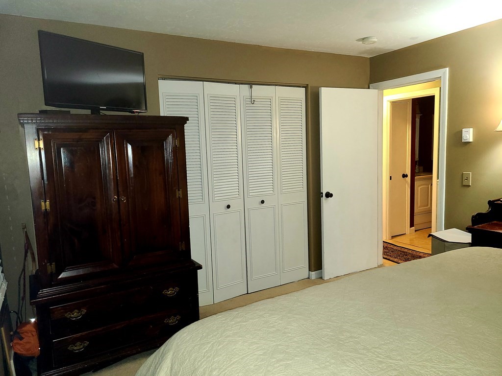 12 McIntyre Road North Oxford, MA 01537 - Photo 23 of 40 Gallery Image 23