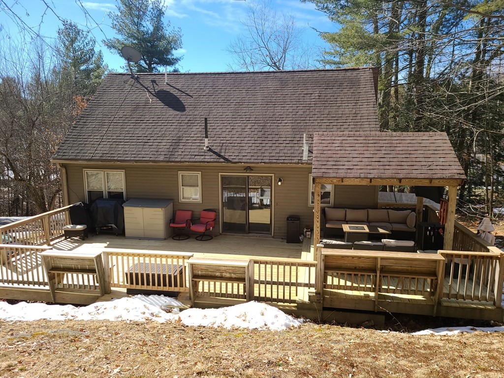 12 McIntyre Road North Oxford, MA 01537 - Photo 38 of 40 Gallery Image 38