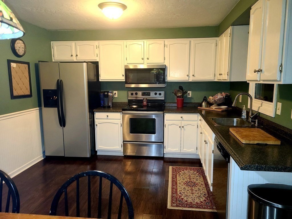 12 McIntyre Road North Oxford, MA 01537 - Photo 8 of 40 Gallery Image 8