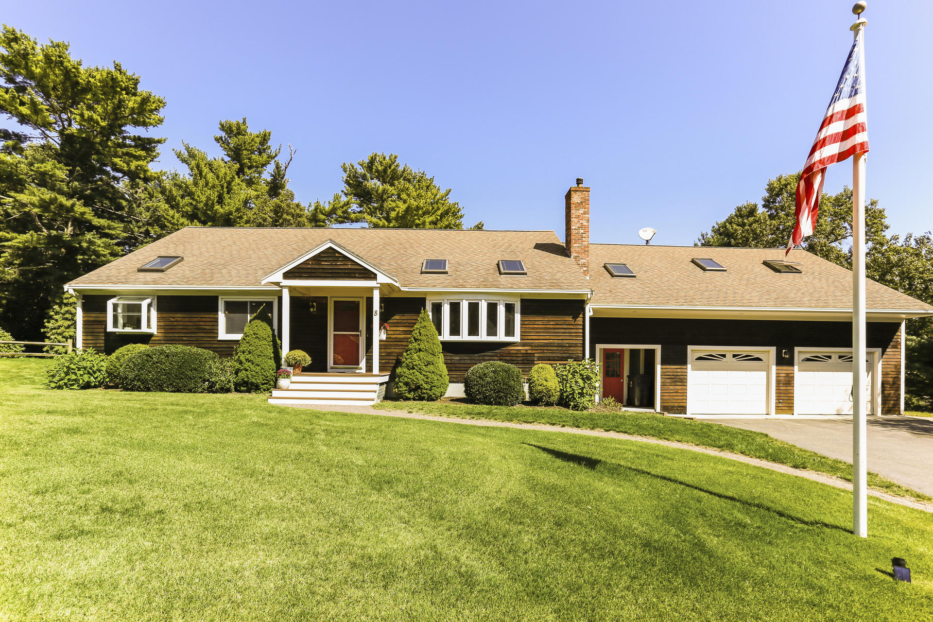 8 Hallick Road Plymouth, MA 02360 - Photo 2 of 30 Front of House