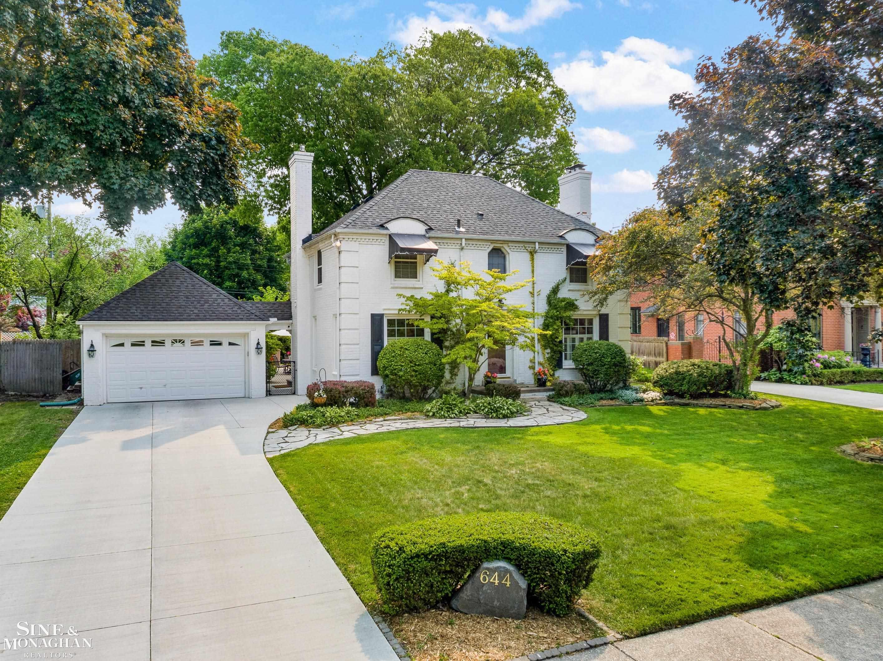 644 Pemberton Road Grosse Pointe Park, MI 48230 - Photo 1 of 43