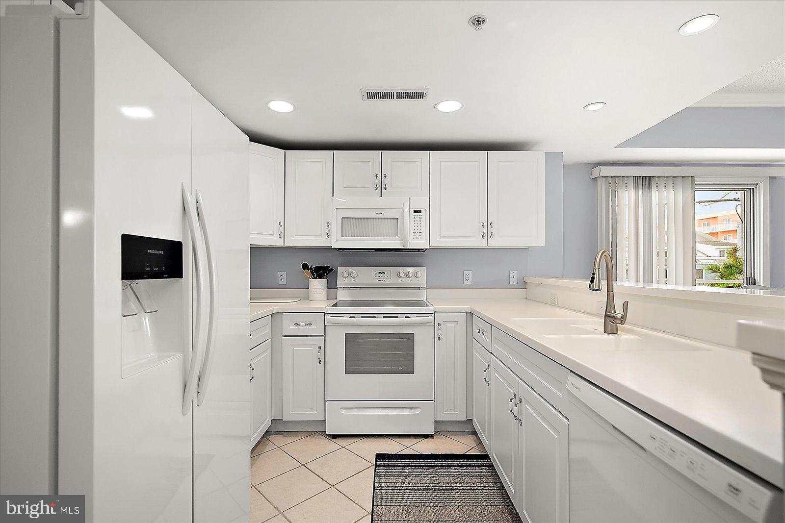 5300 Coastal Highway, Unit 101 Ocean City, MD 21842 - Photo 20 of 85 Plenty of counter space.