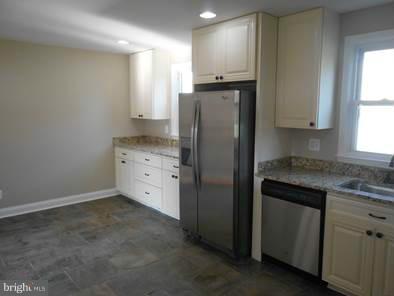 1209 June Road Baltimore, MD 21227 - Photo 24 of 26 Kitchen