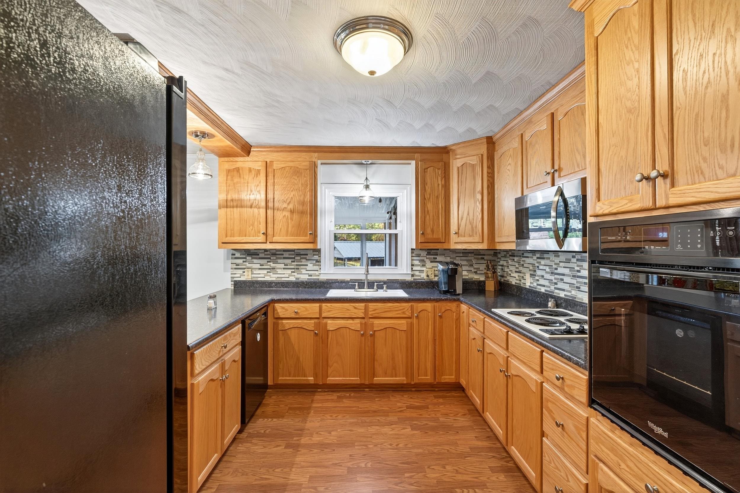 305 State Rd S-11-492 Gaffney, SC 29340 - Photo 7 of 40
