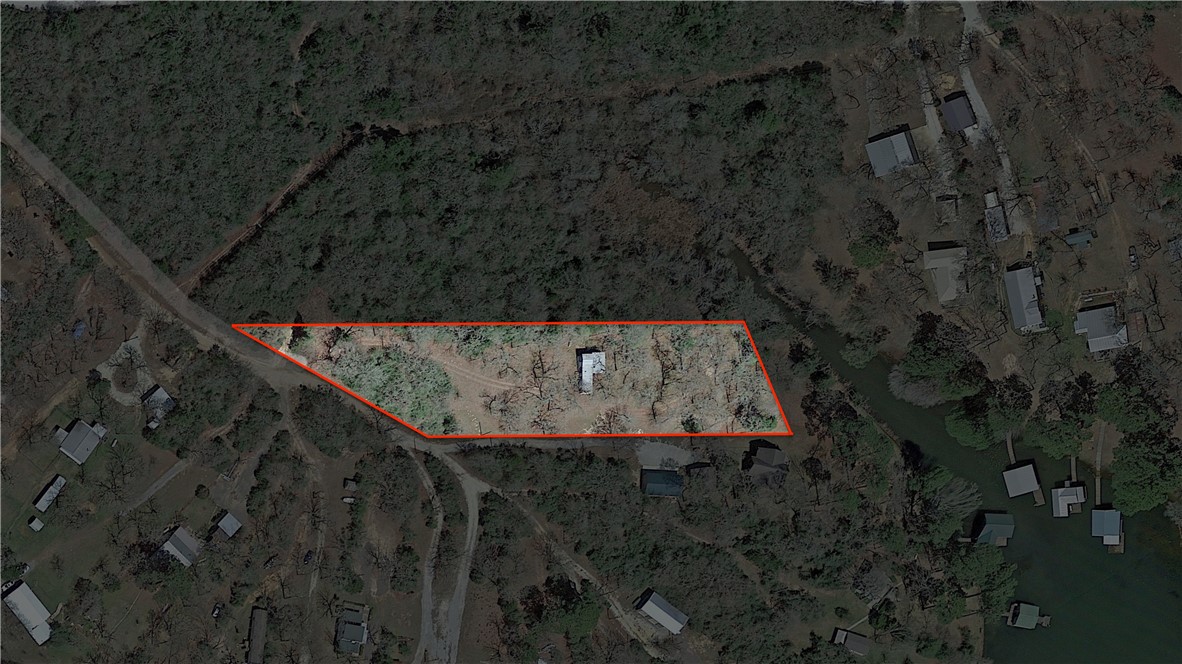 10232 Riley Green Road Franklin, TX 77856 - Photo 37 of 40 a view of a jacuzzi