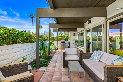 $399,000 | 1728 Capri Circle, Palm Springs, CA 92264