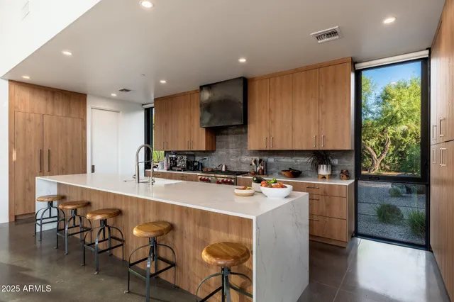 $7,500,000 | 5301 North 23rd Street, Phoenix, AZ 85016