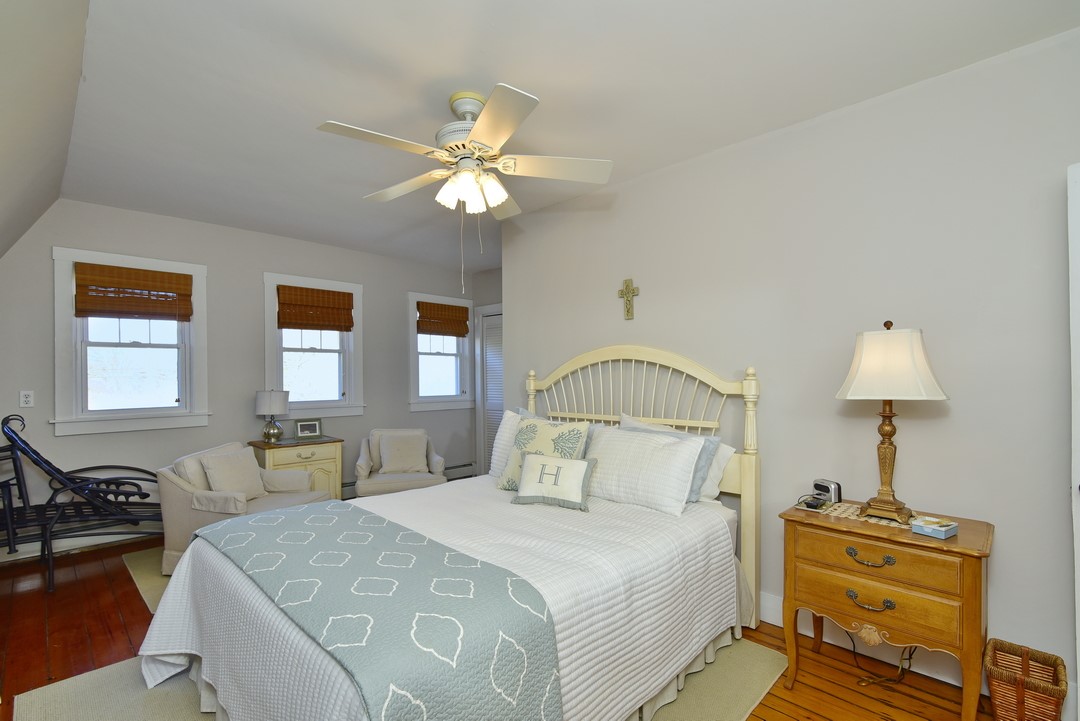430 Ocean Road Narragansett, RI 02882 - Photo 29 of 43 Great for a home office or additional sleeping space.