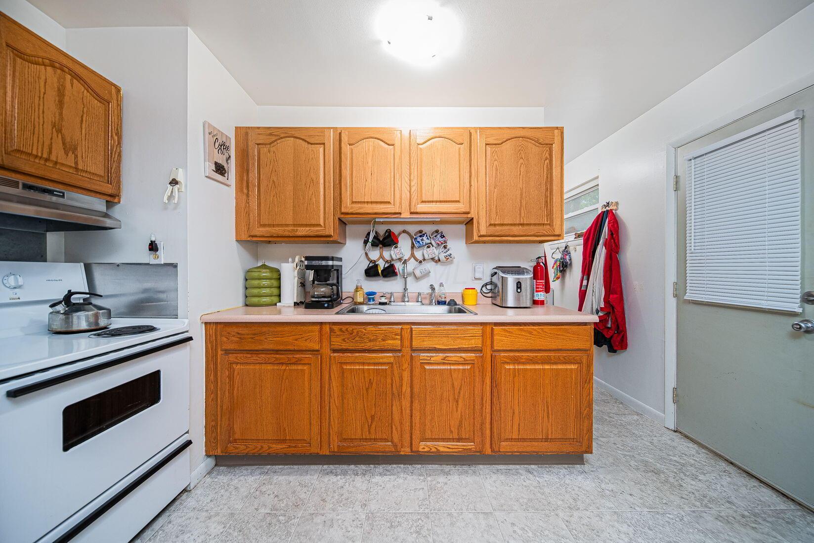 2488 Navarre Road Columbus, OH 43207 - Photo 6 of 21 16-web-or-mls-Elton Davis Jr - 2488 Nava