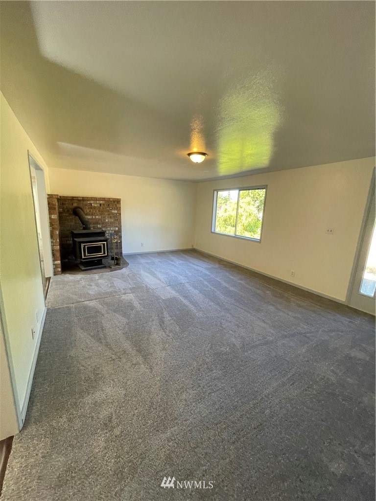 376 Dluhosh Road Onalaska, WA 98570 - Photo 4 of 27 Gallery Image 4