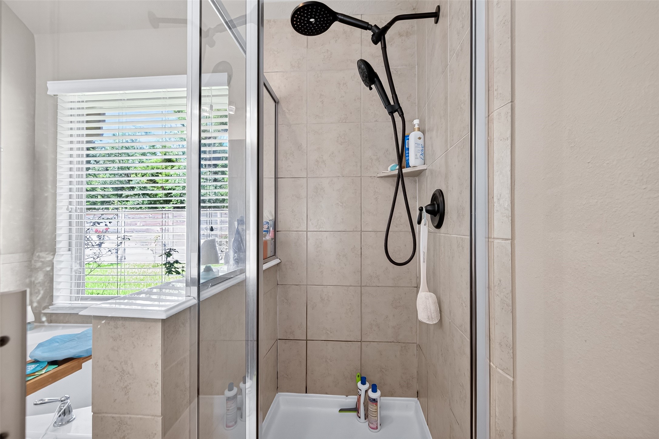 21519 Gable Meadows Lane Spring, TX 77379 - Photo 9 of 14 Primary Baathroom