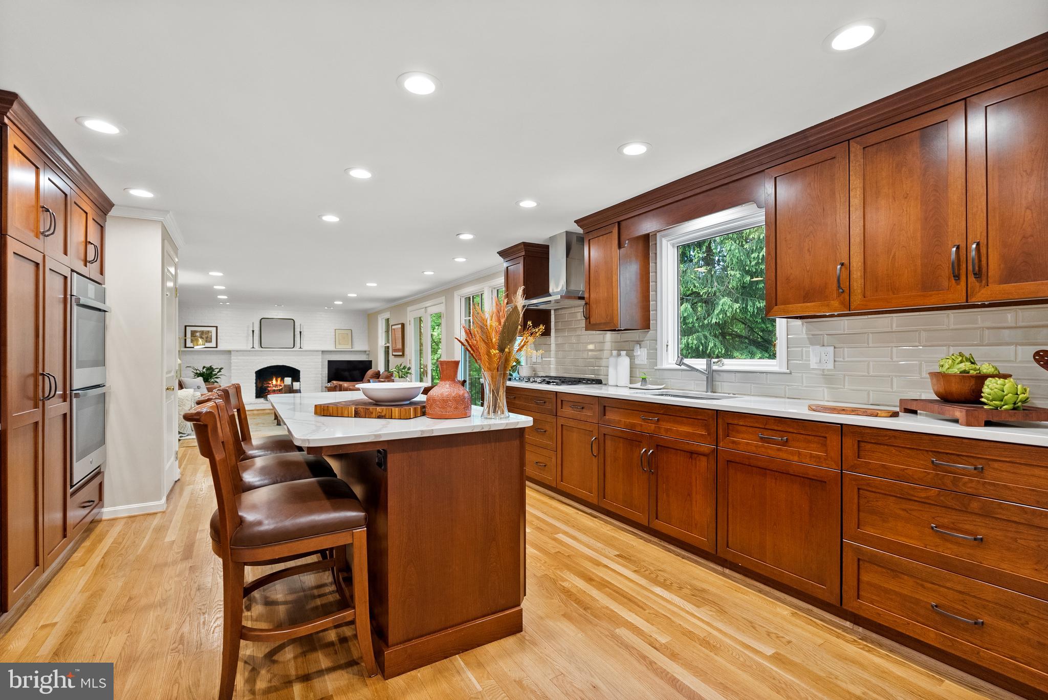 11201 Farmland Drive Rockville, MD 20852 - Photo 13 of 57