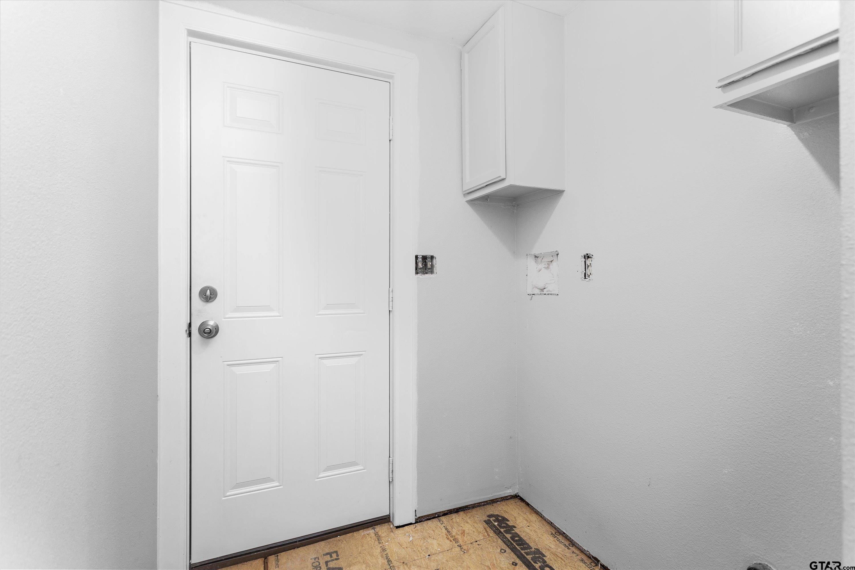 9374 Cedarvale Drive Tyler, TX 75708 - Photo 17 of 20 a view of bathroom