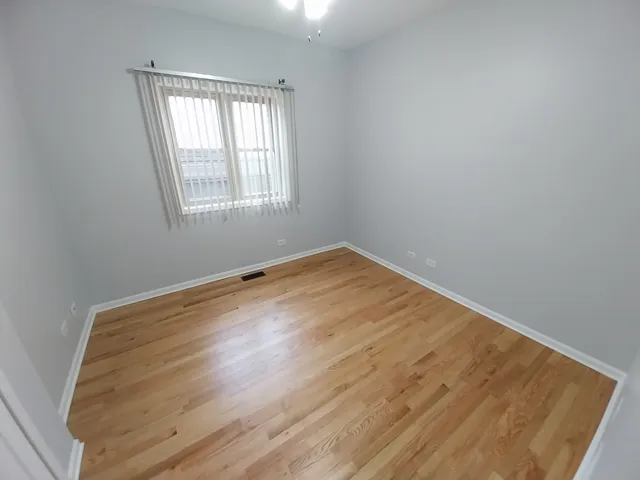 $2,100 | 4552 North Newland Avenue, Unit 1, Harwood Heights, IL 60706