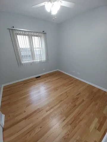 $2,100 | 4552 North Newland Avenue, Unit 1, Harwood Heights, IL 60706