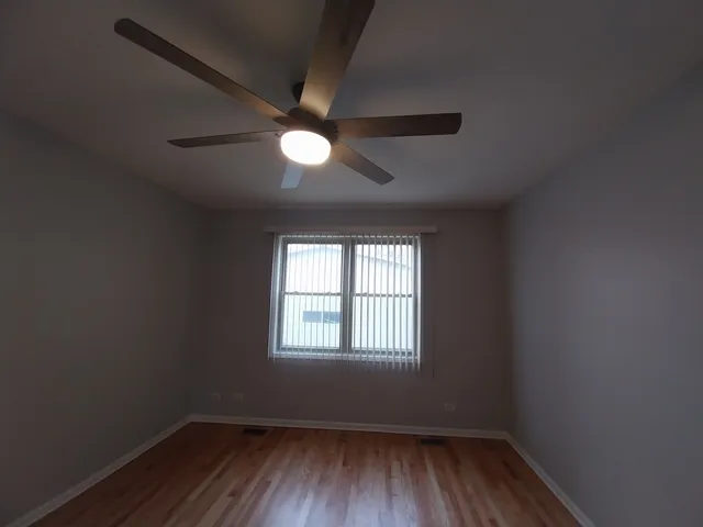 $2,100 | 4552 North Newland Avenue, Unit 1, Harwood Heights, IL 60706