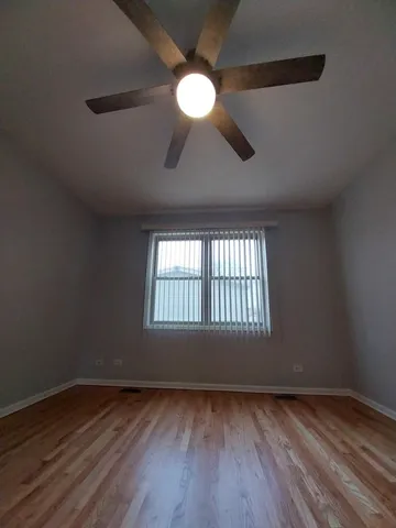 $2,100 | 4552 North Newland Avenue, Unit 1, Harwood Heights, IL 60706