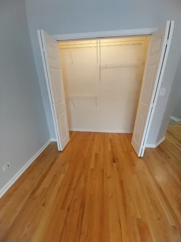 $2,100 | 4552 North Newland Avenue, Unit 1, Harwood Heights, IL 60706