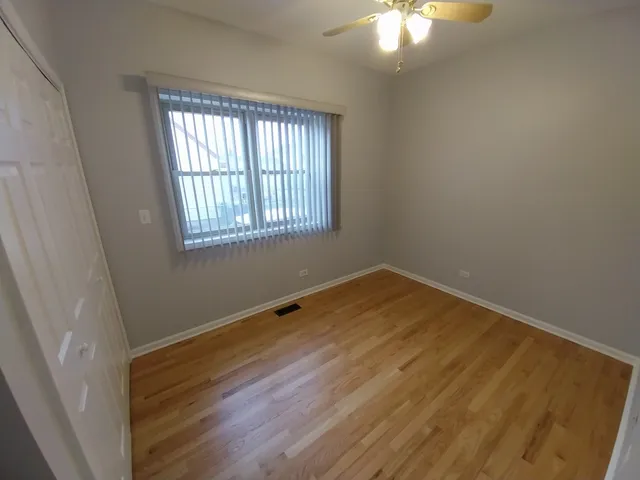 $2,100 | 4552 North Newland Avenue, Unit 1, Harwood Heights, IL 60706