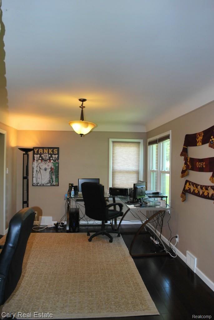 24860 Taft Road Novi, MI 48375 - Photo 8 of 31 DSC_1250.jpg