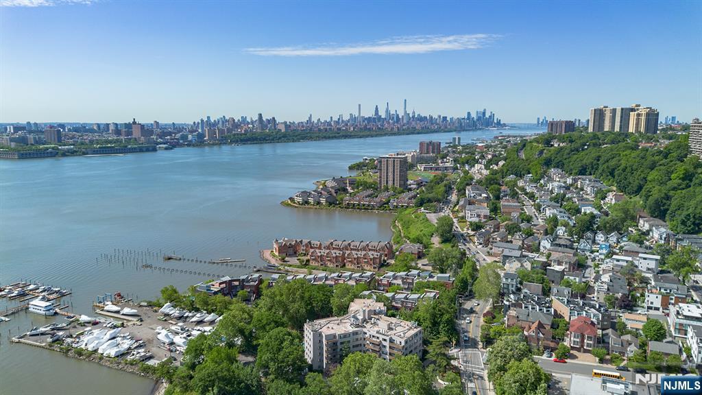 1375 River Road, Unit 1E Edgewater, NJ 07020 - Photo 7 of 24