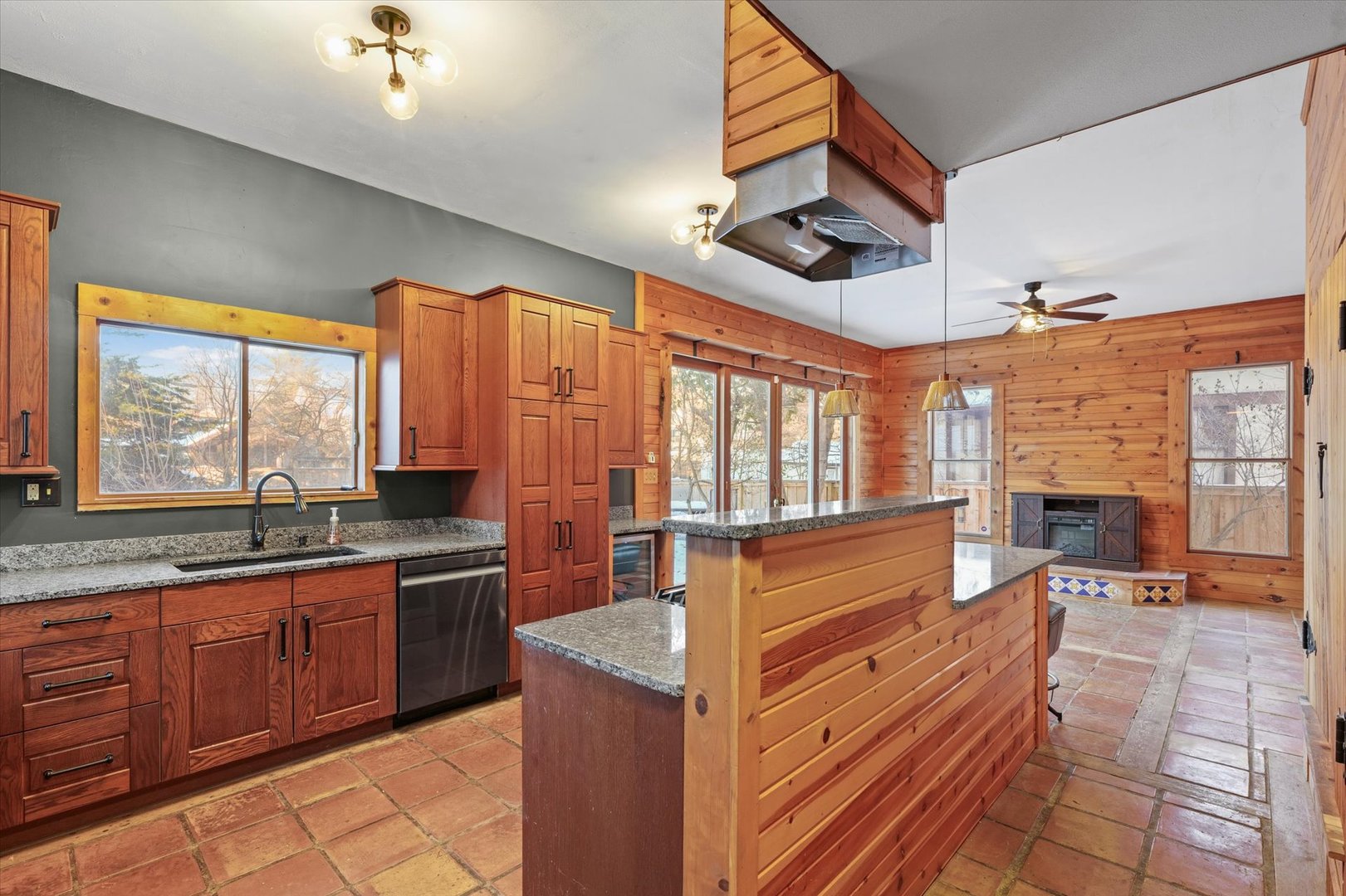 702 West Iowa Street Urbana, IL 61801 - Photo 13 of 44