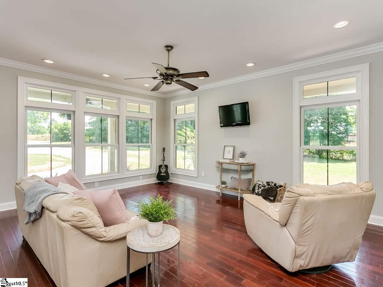 110 Vann Drive Inman, SC 29349 - Photo 5 of 36
