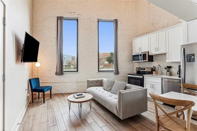 $249,500 | 427 Esplanade Avenue, Unit 105, New Orleans, LA 70116