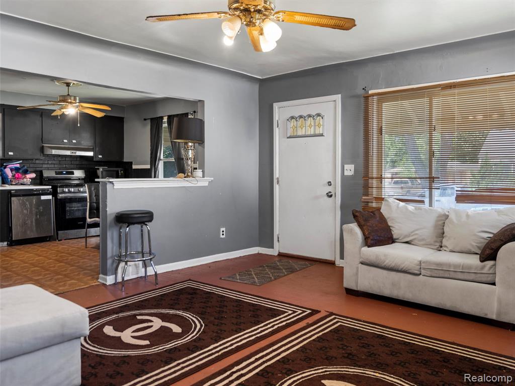 23148 Rausch Avenue Eastpointe, MI 48021 - Photo 5 of 25