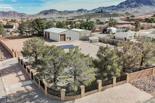 $2,420,000 | 601 Sandy Drive, Henderson, NV 89002