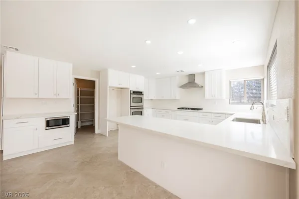 $2,420,000 | 601 Sandy Drive, Henderson, NV 89002