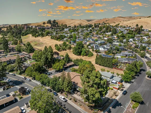 $450,000 | 213 Ladera Plaza, Union City, CA 94587