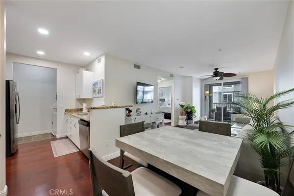 $515,000 | 1801 East Katella Avenue, Unit 2029, Anaheim, CA 92805