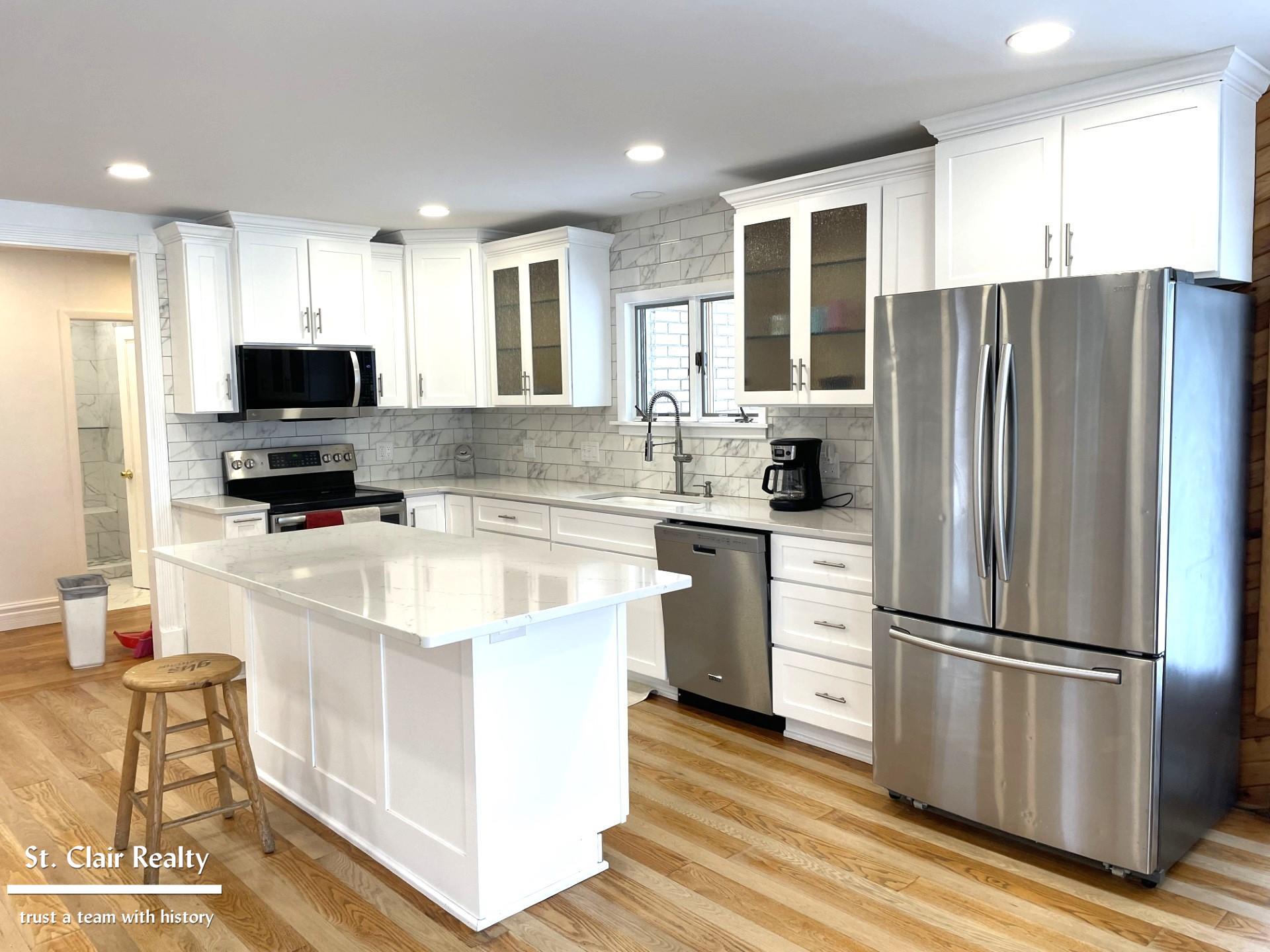1519 South Lakeshore Road Carsonville, MI 48419 - Photo 5 of 15 50174484-B2A2DA4C-C0D3-4DB1-939F-6A13D34AA117.JPG