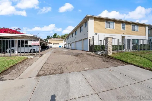 $399,900 | 9210 Kenwood Drive, Unit D, Spring Valley, CA 91977