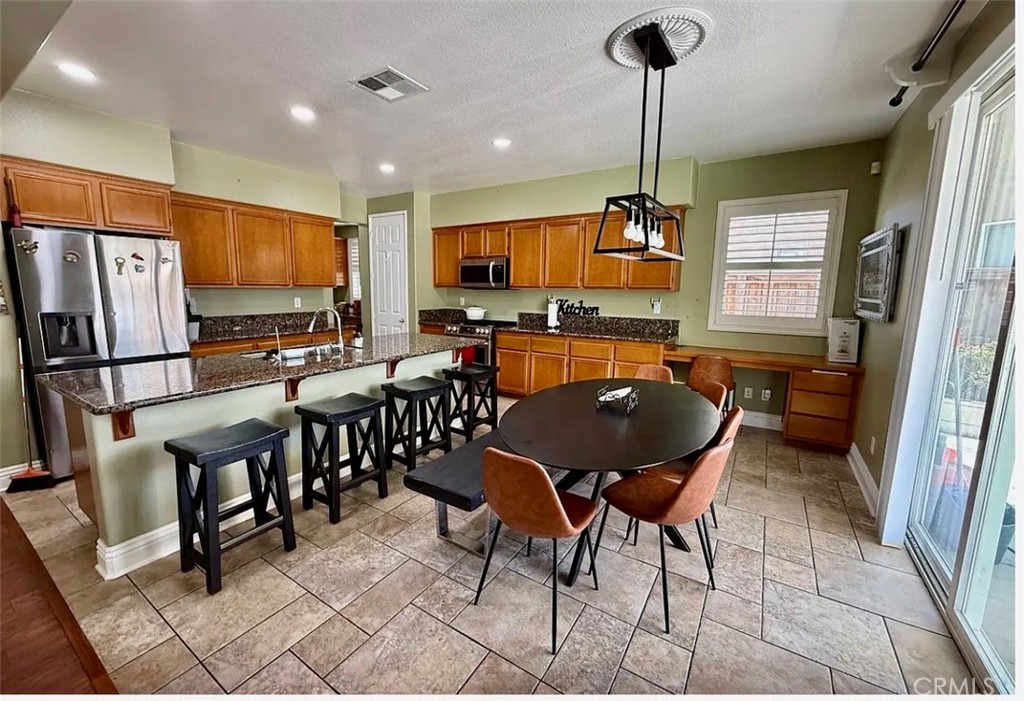 278 Overleaf Way San Jacinto, CA 92582 - Photo 5 of 9