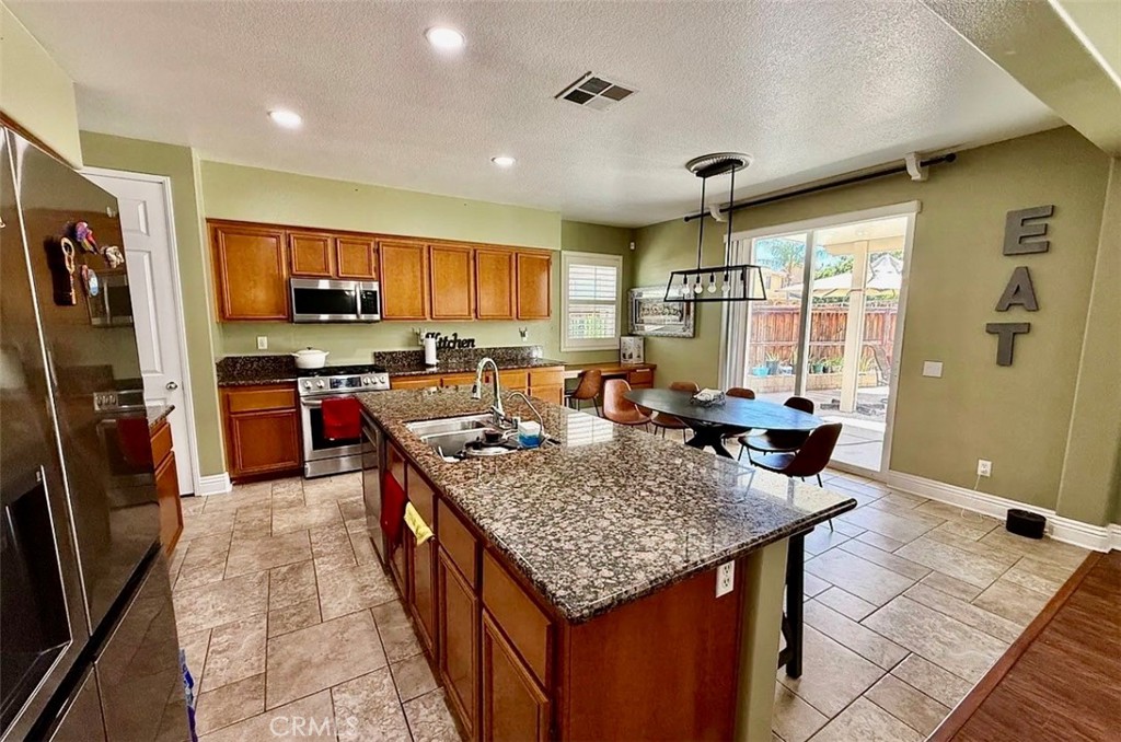 278 Overleaf Way San Jacinto, CA 92582 - Photo 6 of 9