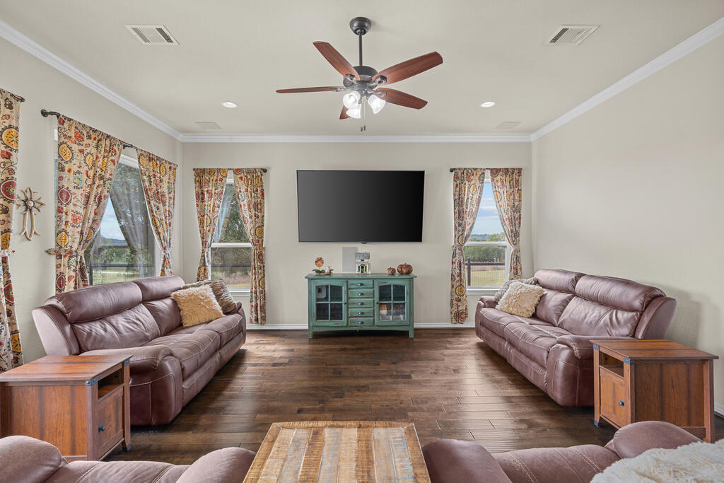 2873 Ranch Road Fredericksburg, TX 78624 - Photo 14 of 46 Gallery Image 14