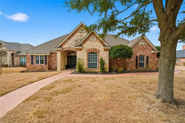 $420,000 | 912 Queen Elizabeth Drive, Waco, TX 76657