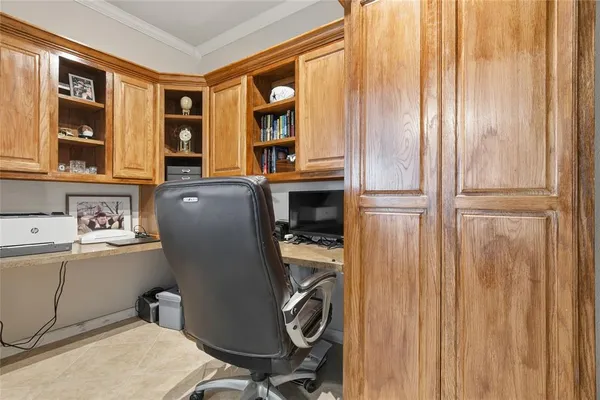 a view of workspace with windows