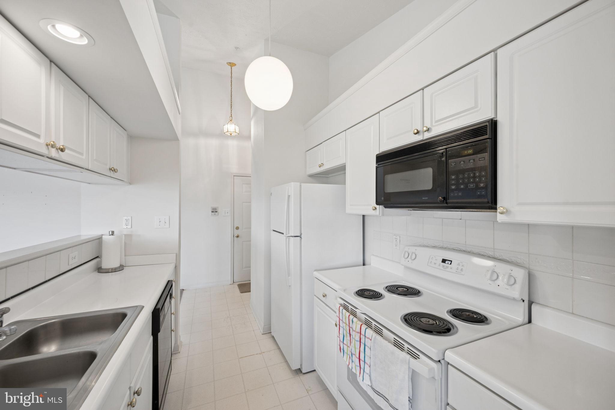7653 Gladstone Road, Unit 57653 Windsor Mill, MD 21244 - Photo 22 of 39