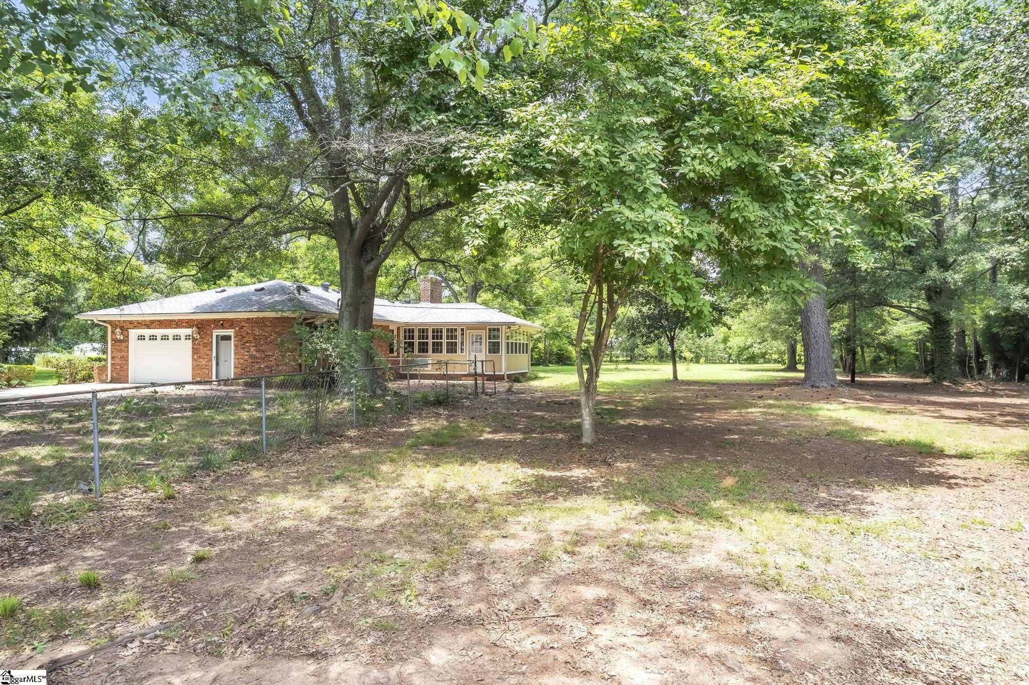 201 Calhoun Road Belton, SC 29627 - Photo 5 of 26