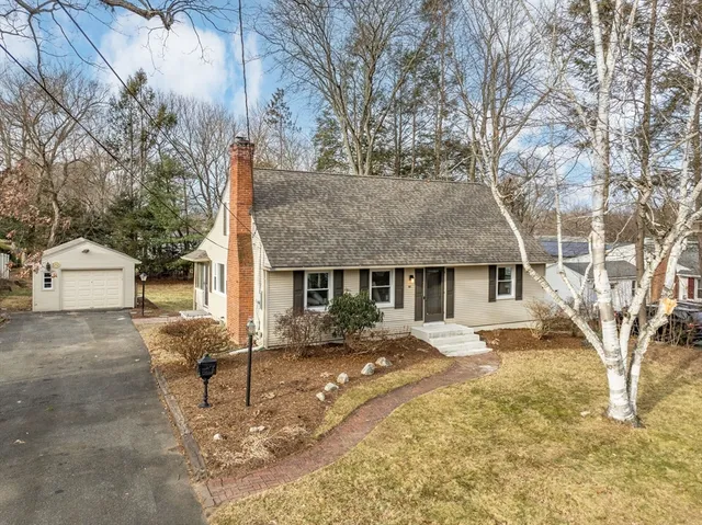 $439,900 | 62 Baymor Drive, East Longmeadow, MA 01028